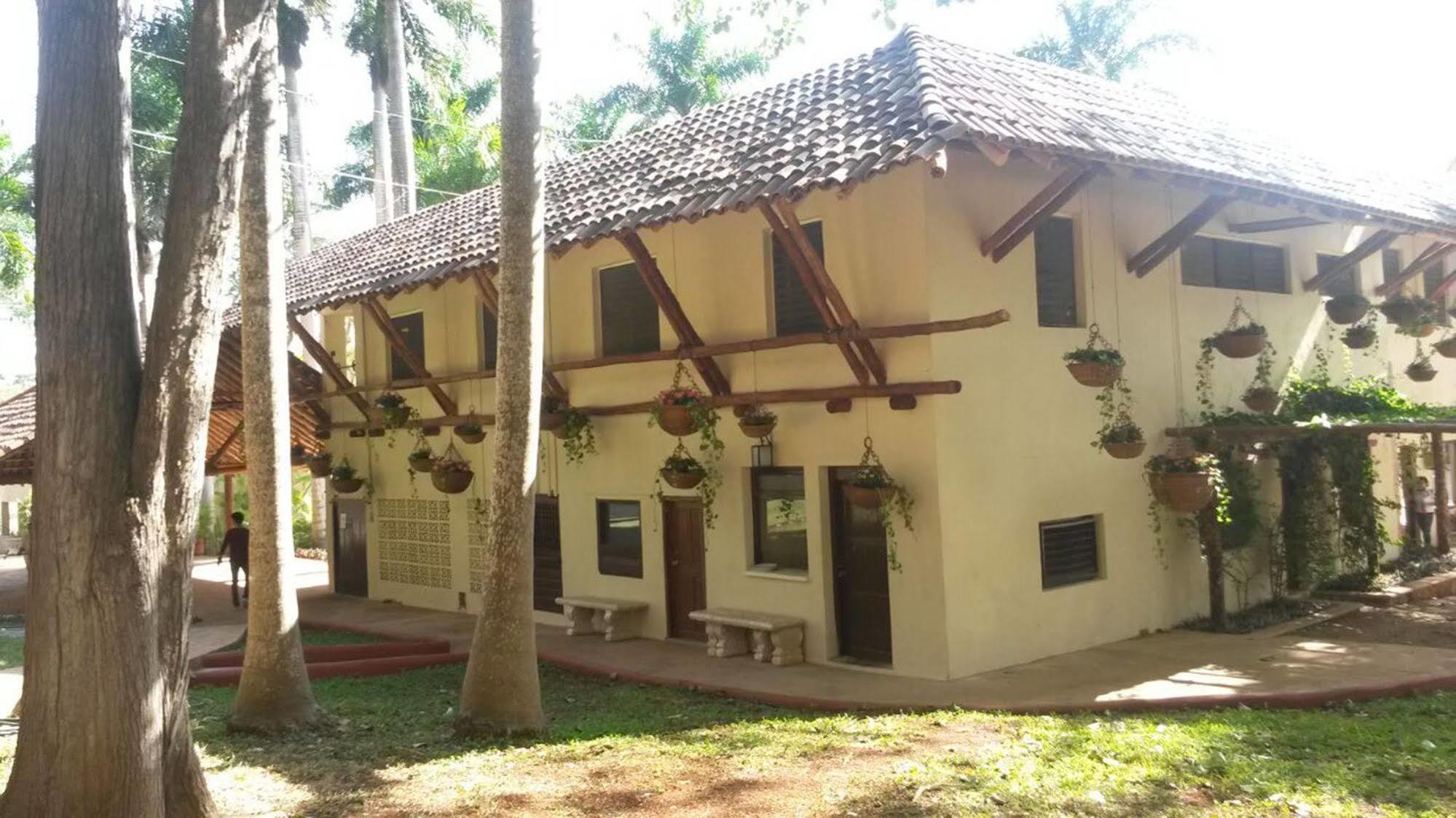 La Casa Del Mago Bed & Breakfast Уксмал Екстериор снимка