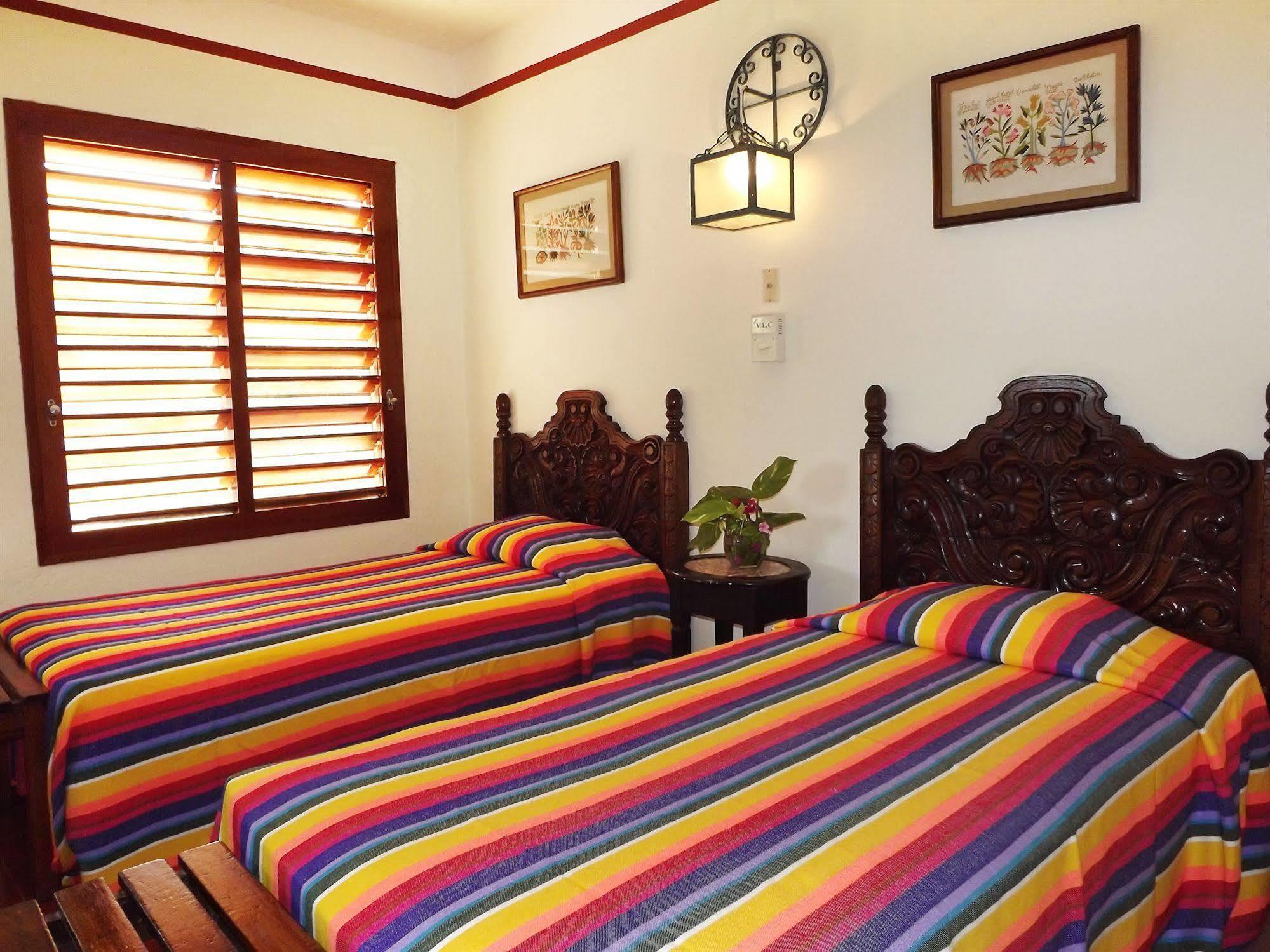 La Casa Del Mago Bed & Breakfast Уксмал Екстериор снимка