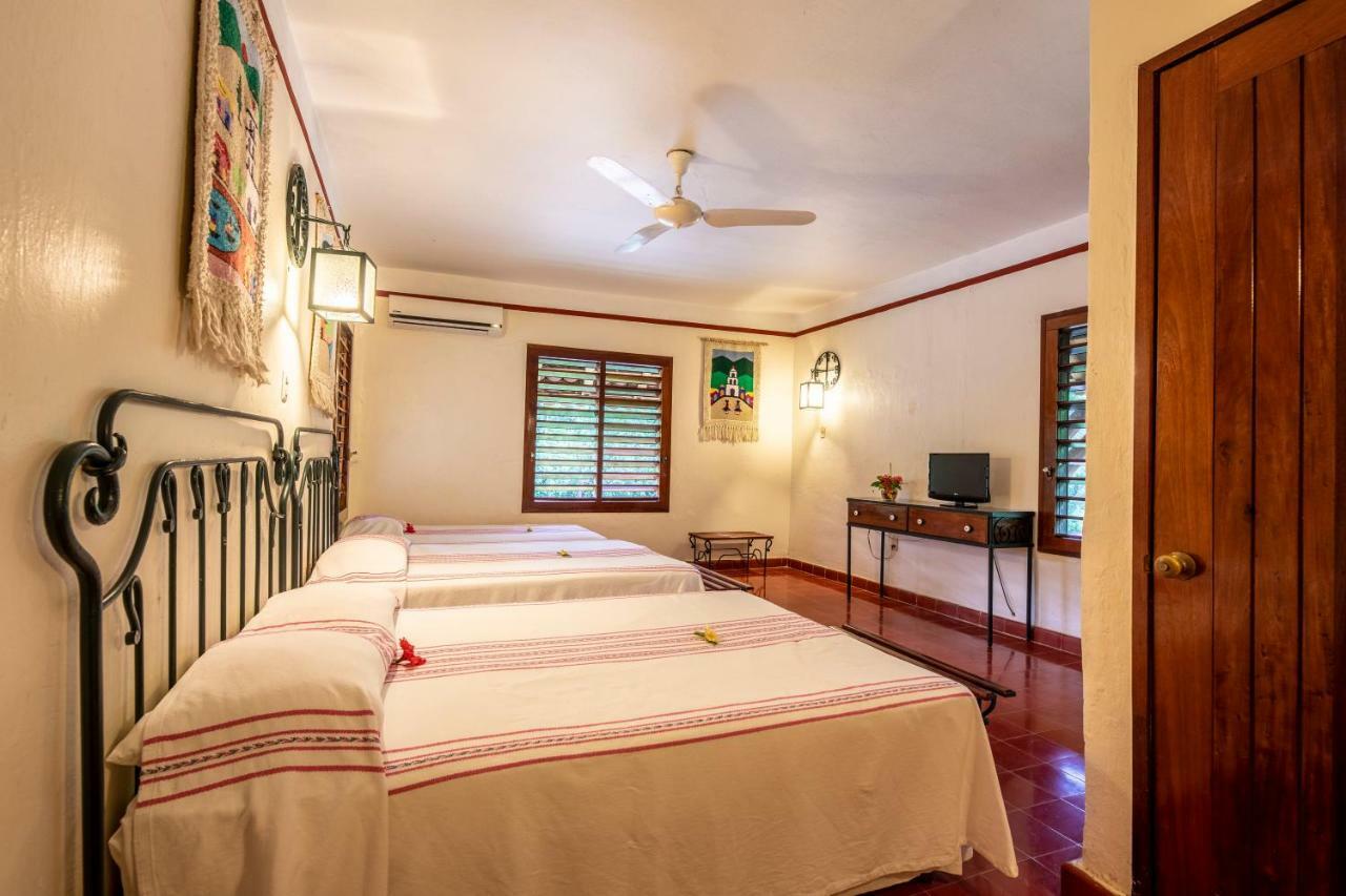La Casa Del Mago Bed & Breakfast Уксмал Екстериор снимка
