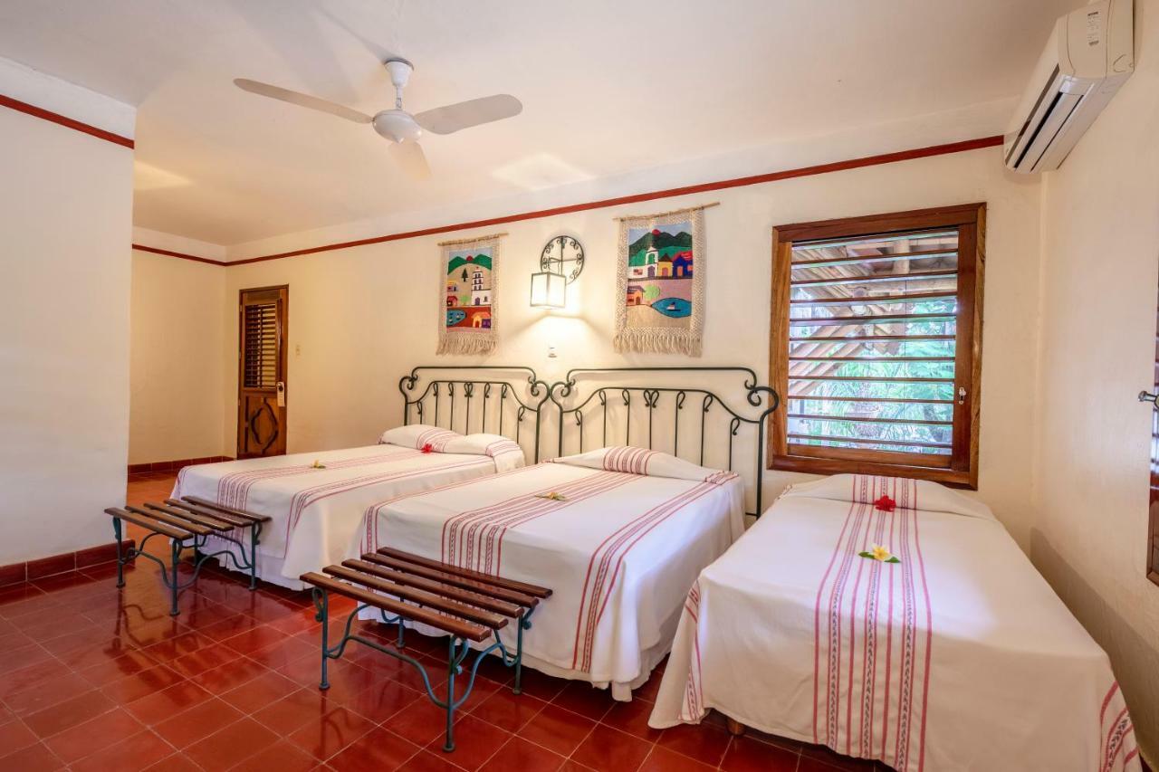 La Casa Del Mago Bed & Breakfast Уксмал Екстериор снимка